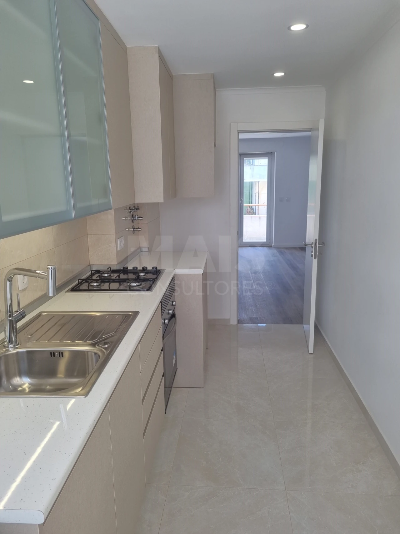 Apartamento T2 para Arrendamento em Queluz e Belas Foto 7