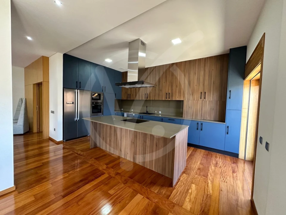 Apartamento T4 para Venda em Póvoa de Varzim, Beiriz e Argivai Foto 1