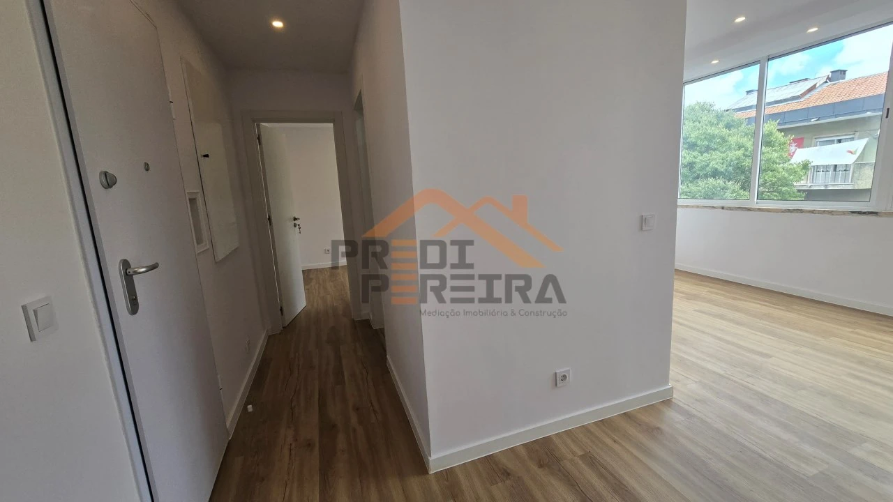 Apartamento T2 para Venda em Águas Livres Foto 12