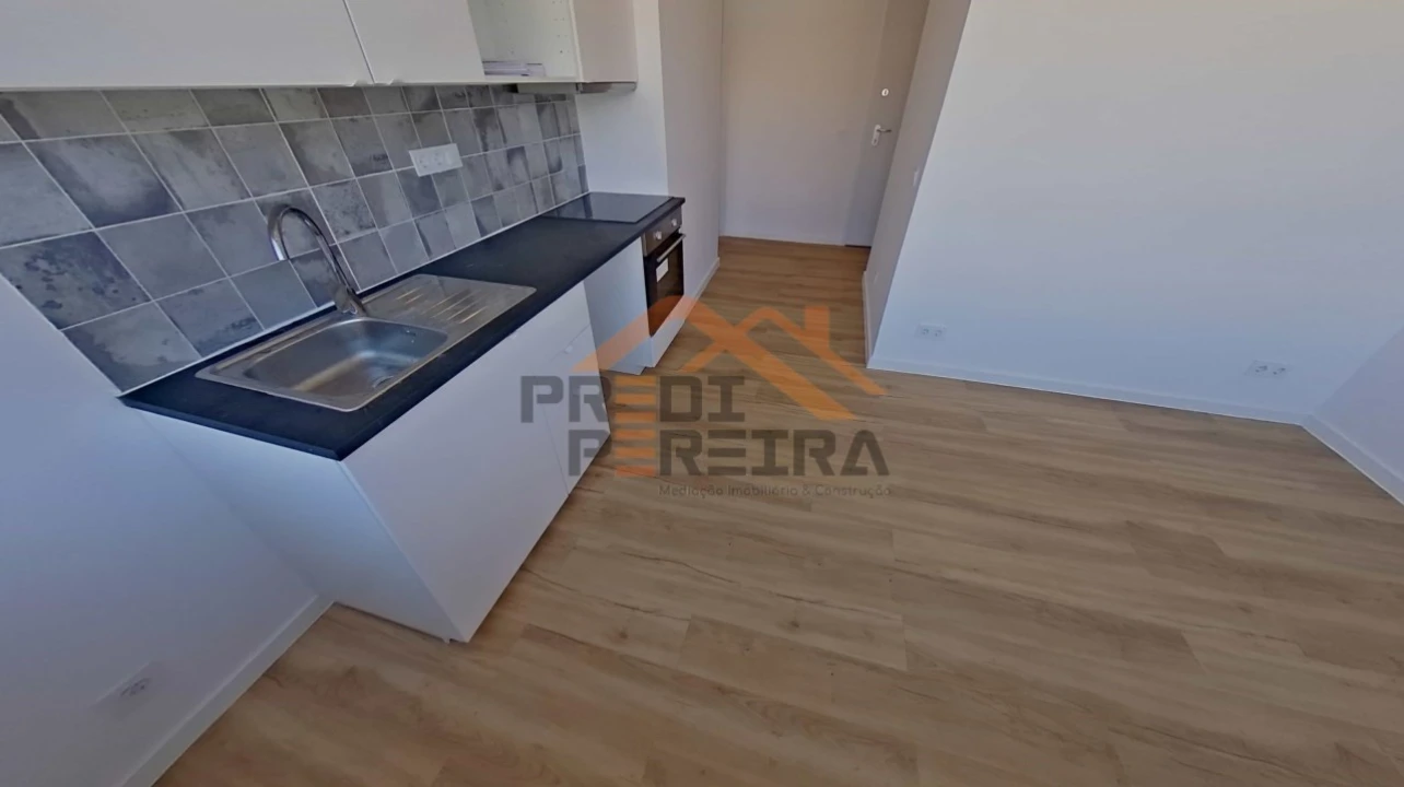 Apartamento T2 para Venda em Águas Livres Foto 4