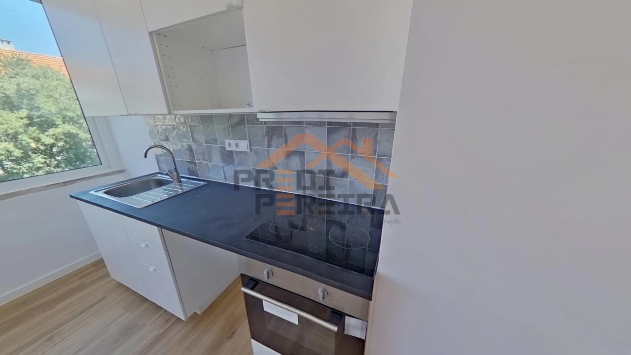 Apartamento T2 para Venda em Águas Livres Foto 6