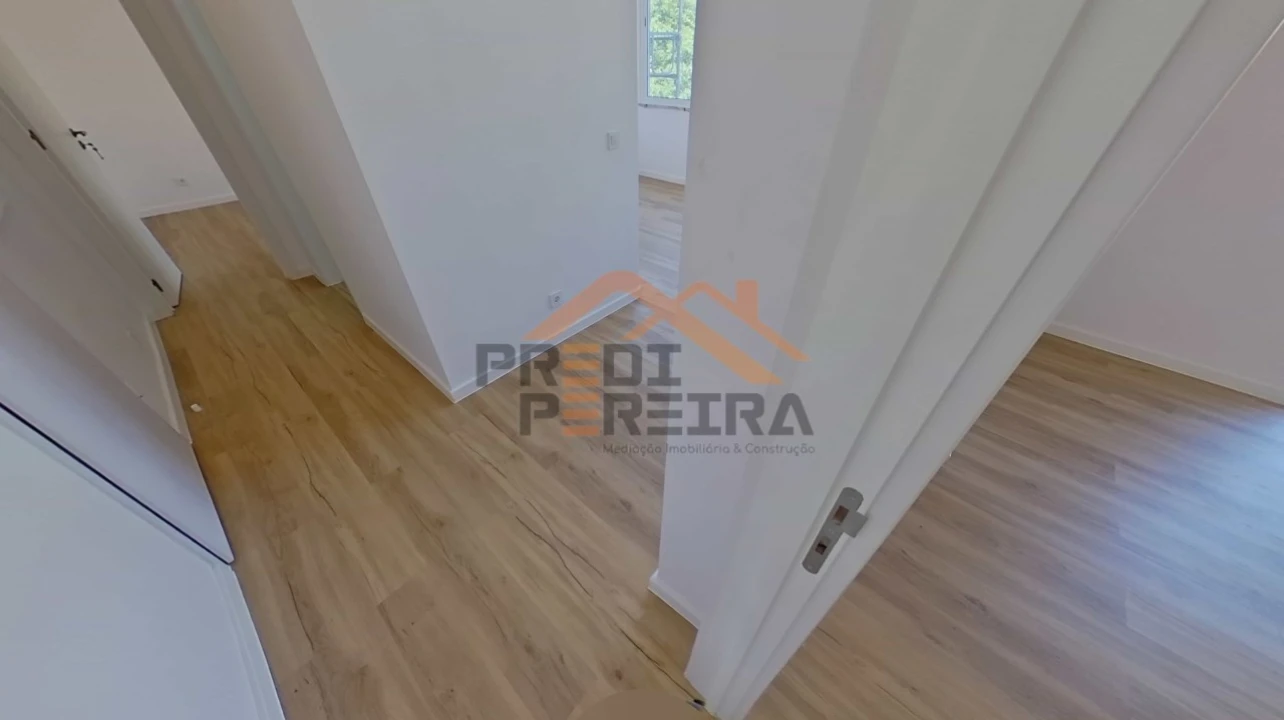 Apartamento T2 para Venda em Águas Livres Foto 10