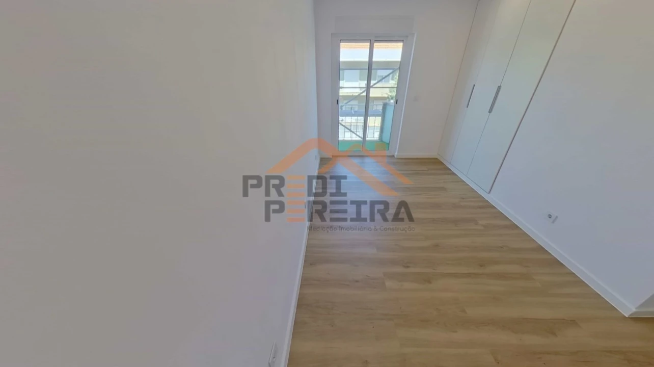 Apartamento T2 para Venda em Águas Livres Foto 17