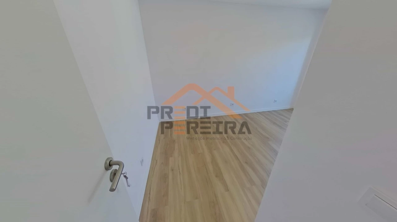 Apartamento T2 para Venda em Águas Livres Foto 21