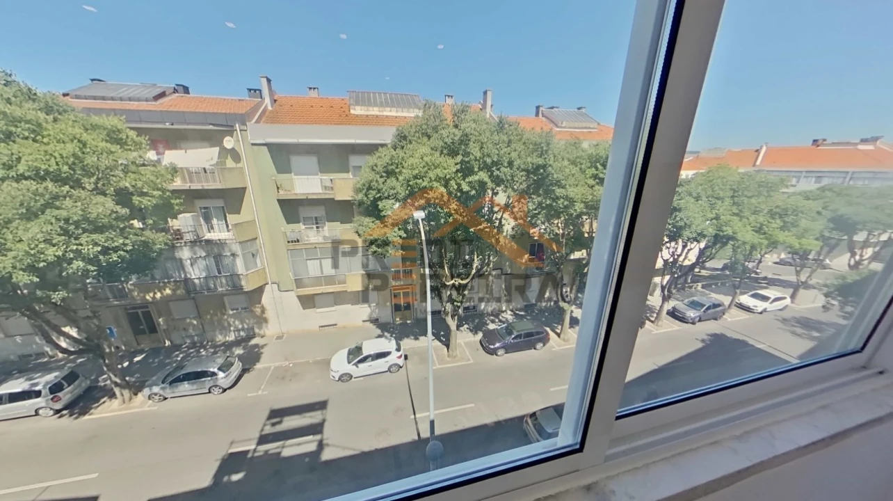 Apartamento T2 para Venda em Águas Livres Foto 23