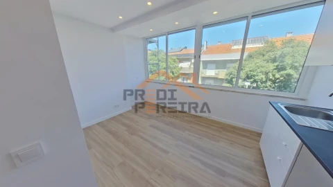 Apartamento T2 para Venda em Águas Livres