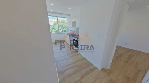 Apartamento T2 para Venda em Águas Livres