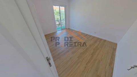 Apartamento T2 para Venda em Águas Livres