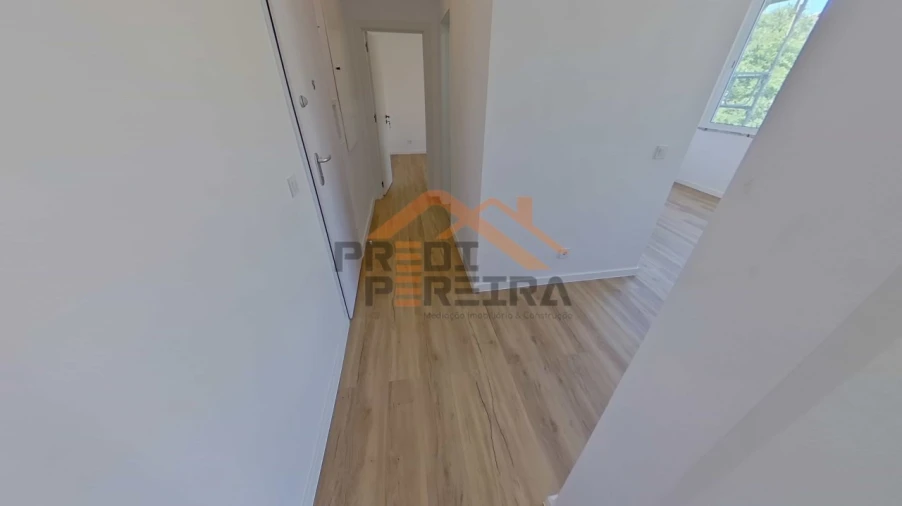 Apartamento T2 para Venda em Águas Livres Foto 11