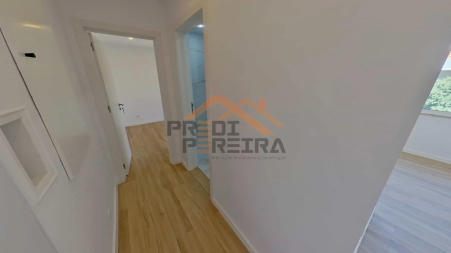Apartamento T2 para Venda em Águas Livres Foto 14