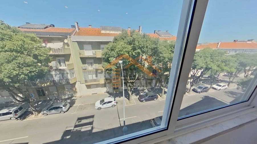 Apartamento T2 para Venda em Águas Livres Foto 23