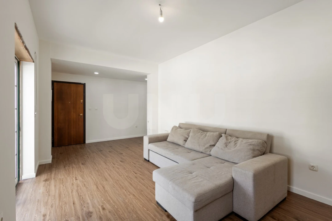 Apartamento T2 para Venda em Encarnação Foto 4