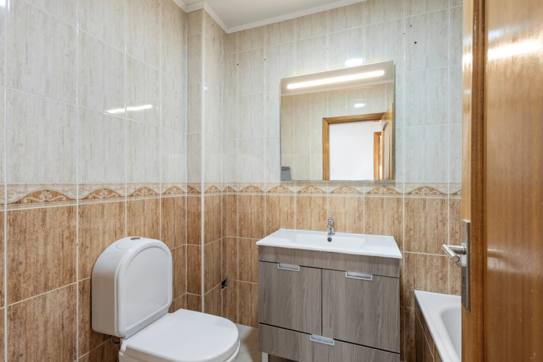 Apartamento T2 para Venda em Encarnação Foto 12