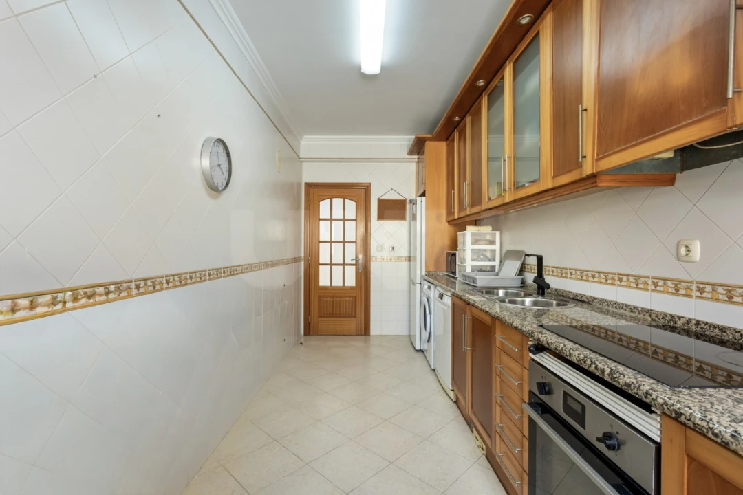 Apartamento T2 para Venda em Encarnação Foto 17