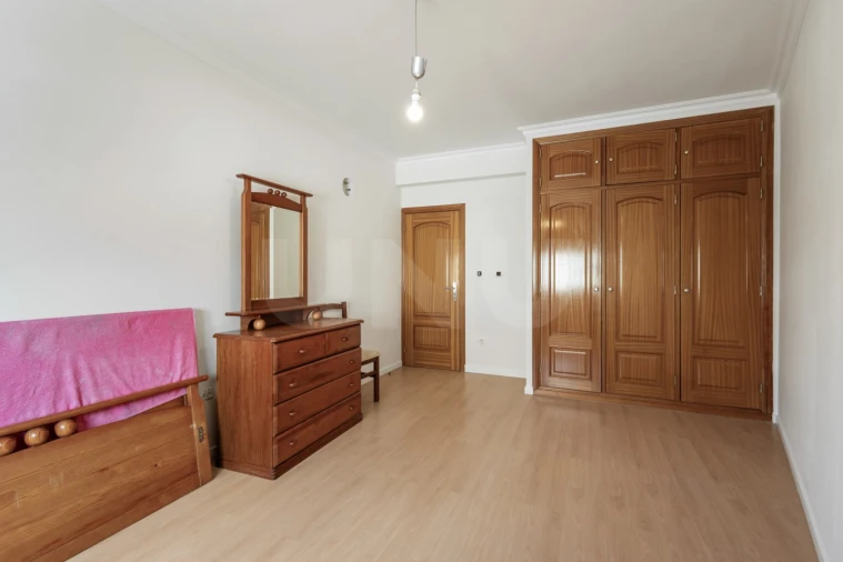 Apartamento T2 para Venda em Encarnação Foto 8
