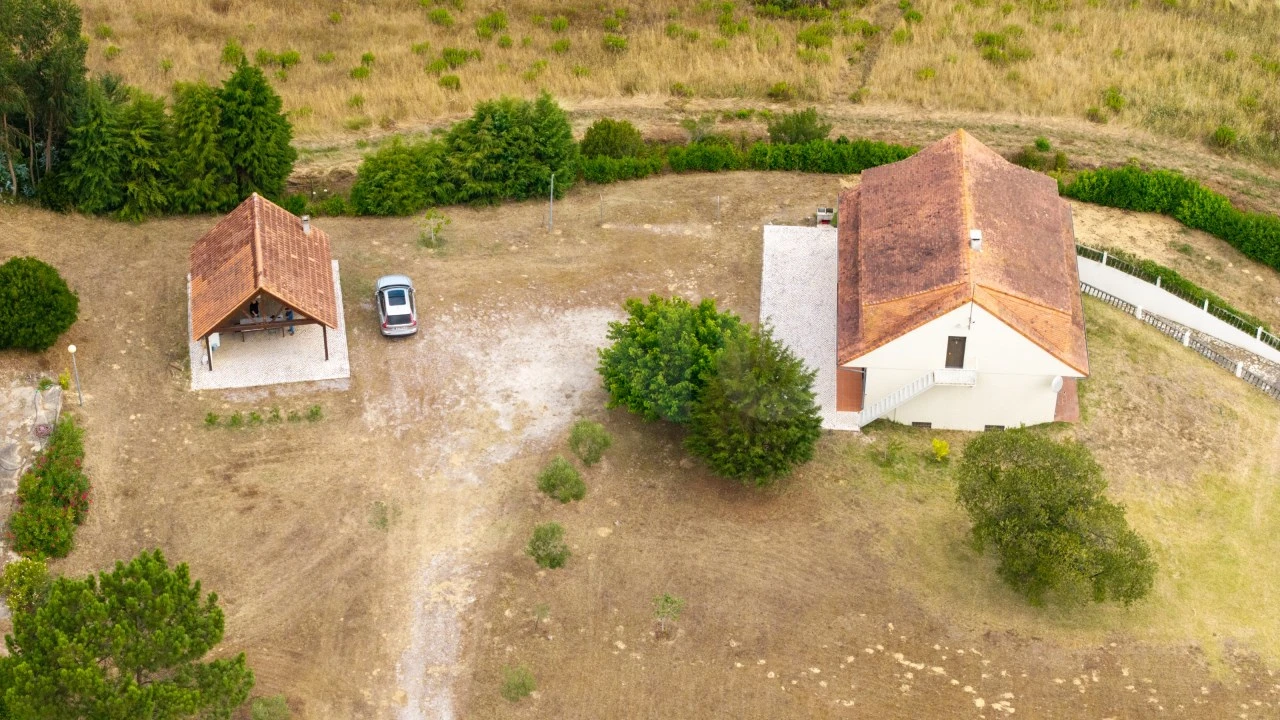 Moradia T5 para Venda em Famalicão Foto 3
