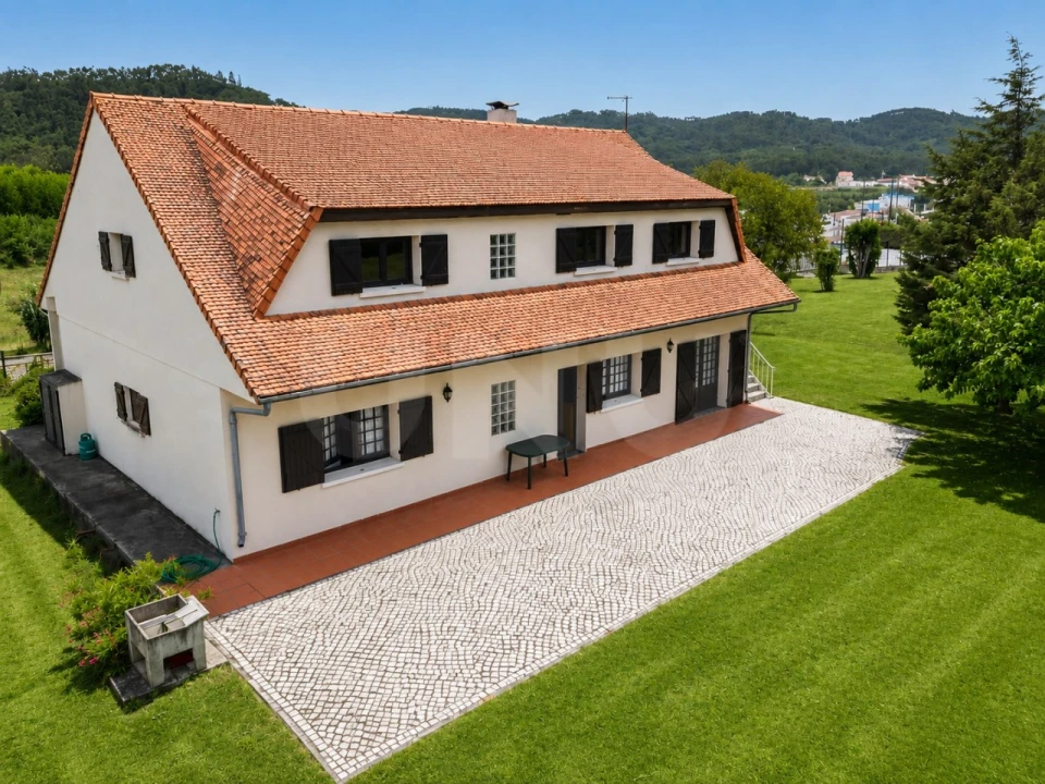 Moradia T5 para Venda em Famalicão Foto 2