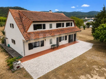 Moradia T5 para Venda em Famalicão