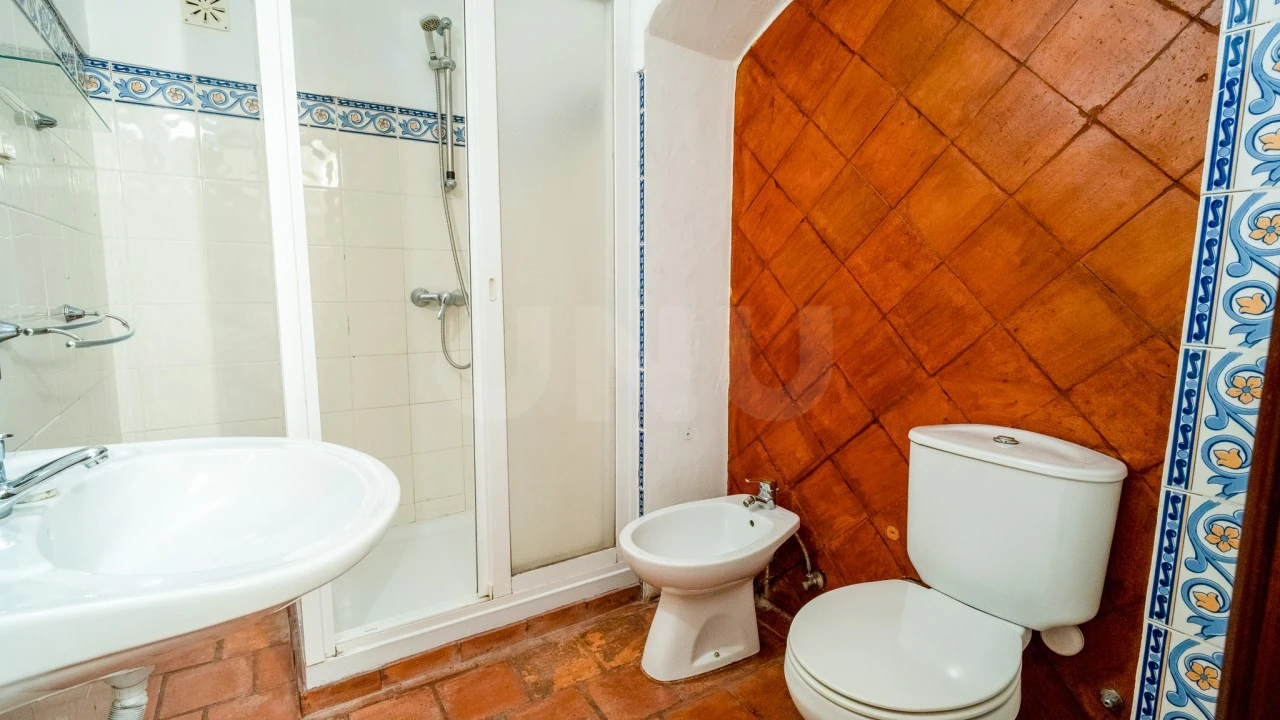 Moradia T6 para Venda em Santa Maria, São Pedro e Sobral da Lagoa Foto 22