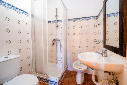 Moradia T6 para Venda em Santa Maria, São Pedro e Sobral da Lagoa