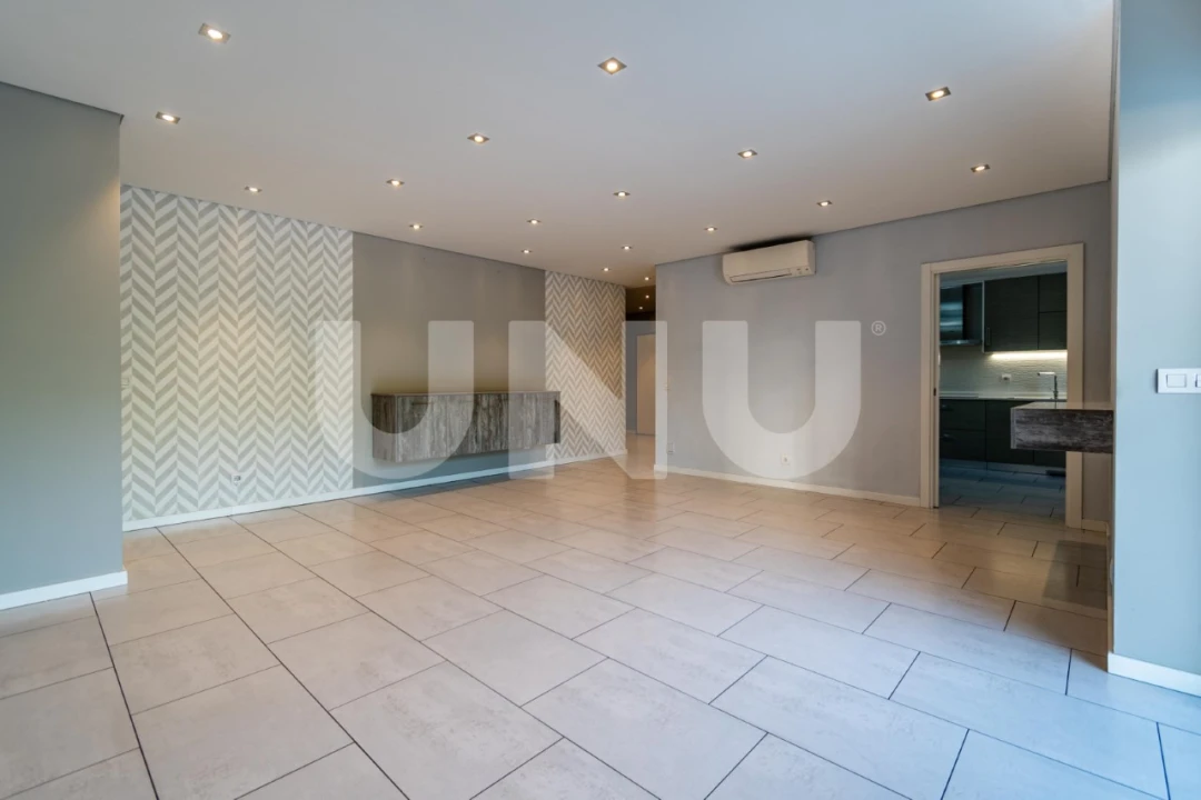 Apartamento T2 para Venda em Covilhã e Canhoso Foto 4
