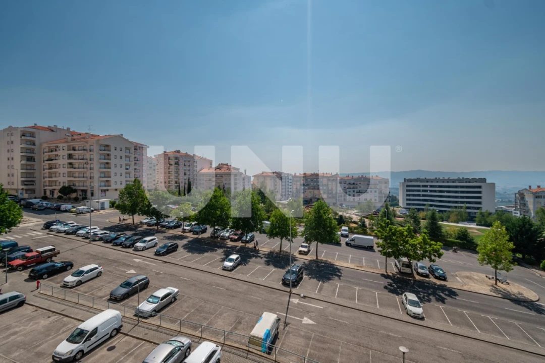 Apartamento T2 para Venda em Covilhã e Canhoso Foto 40