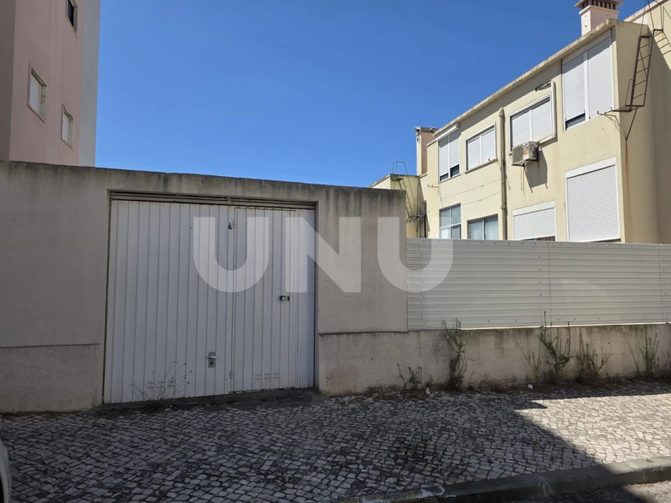Apartamento T2 para Venda em Corroios Foto 12