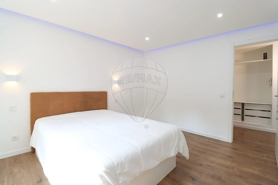 Apartamento T2 para Venda em Palmela Foto 16