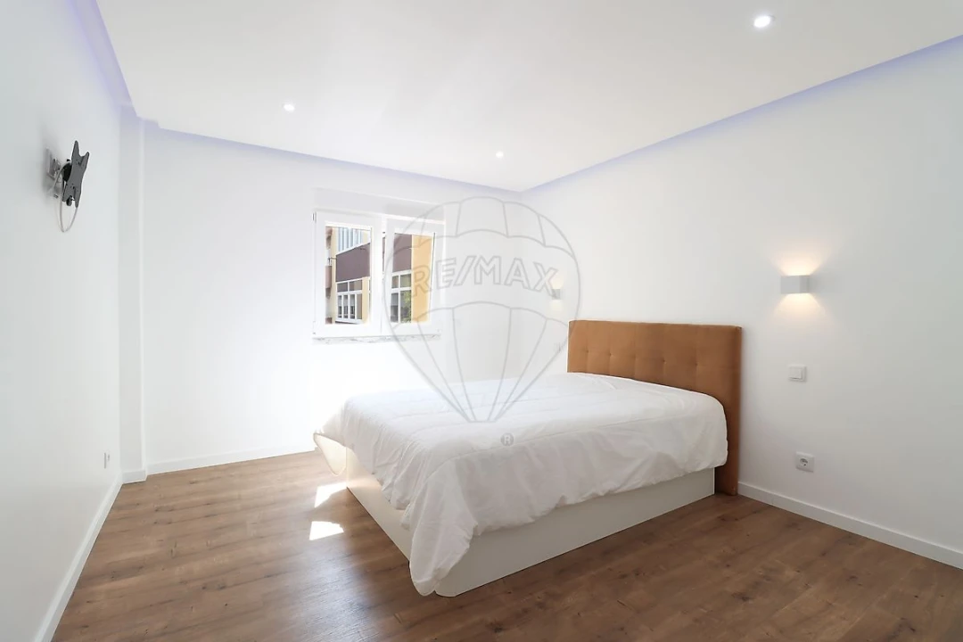 Apartamento T2 para Venda em Palmela Foto 18