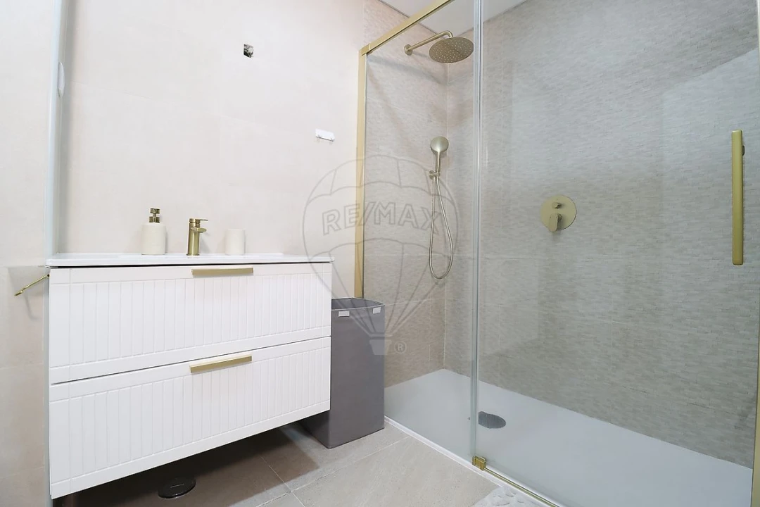Apartamento T2 para Venda em Palmela Foto 21
