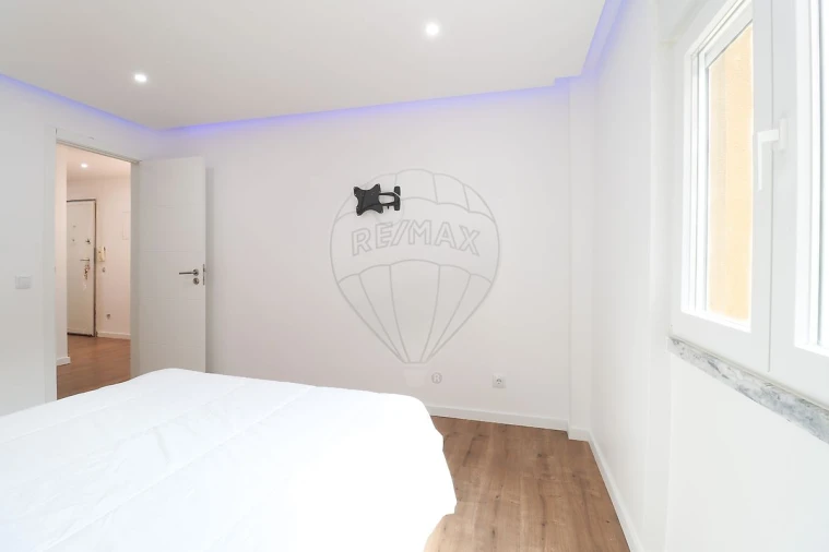 Apartamento T2 para Venda em Palmela Foto 17
