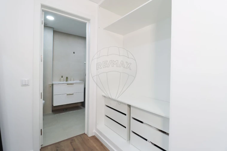 Apartamento T2 para Venda em Palmela Foto 19