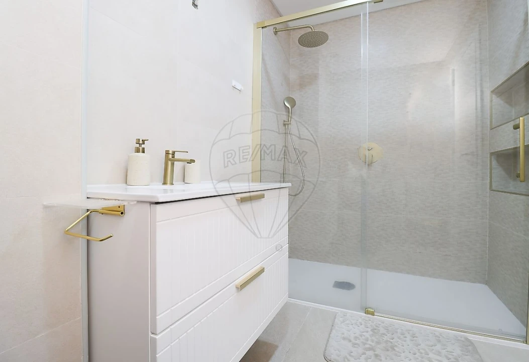 Apartamento T2 para Venda em Palmela Foto 22