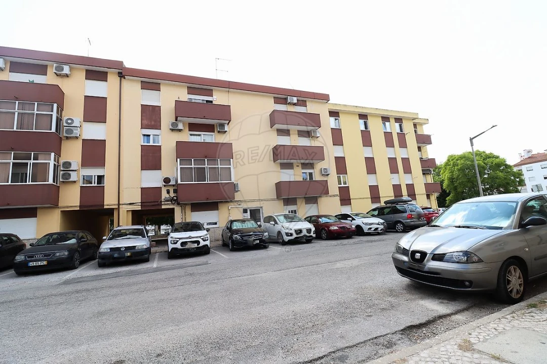 Apartamento T2 para Venda em Palmela Foto 29