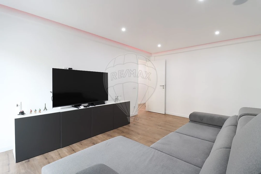 Apartamento T2 para Venda em Palmela Foto 12