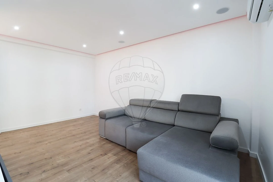 Apartamento T2 para Venda em Palmela Foto 10