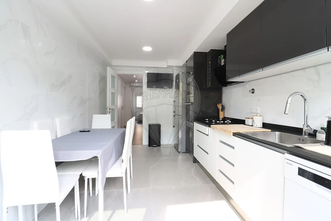 Apartamento T2 para Venda em Palmela Foto 7