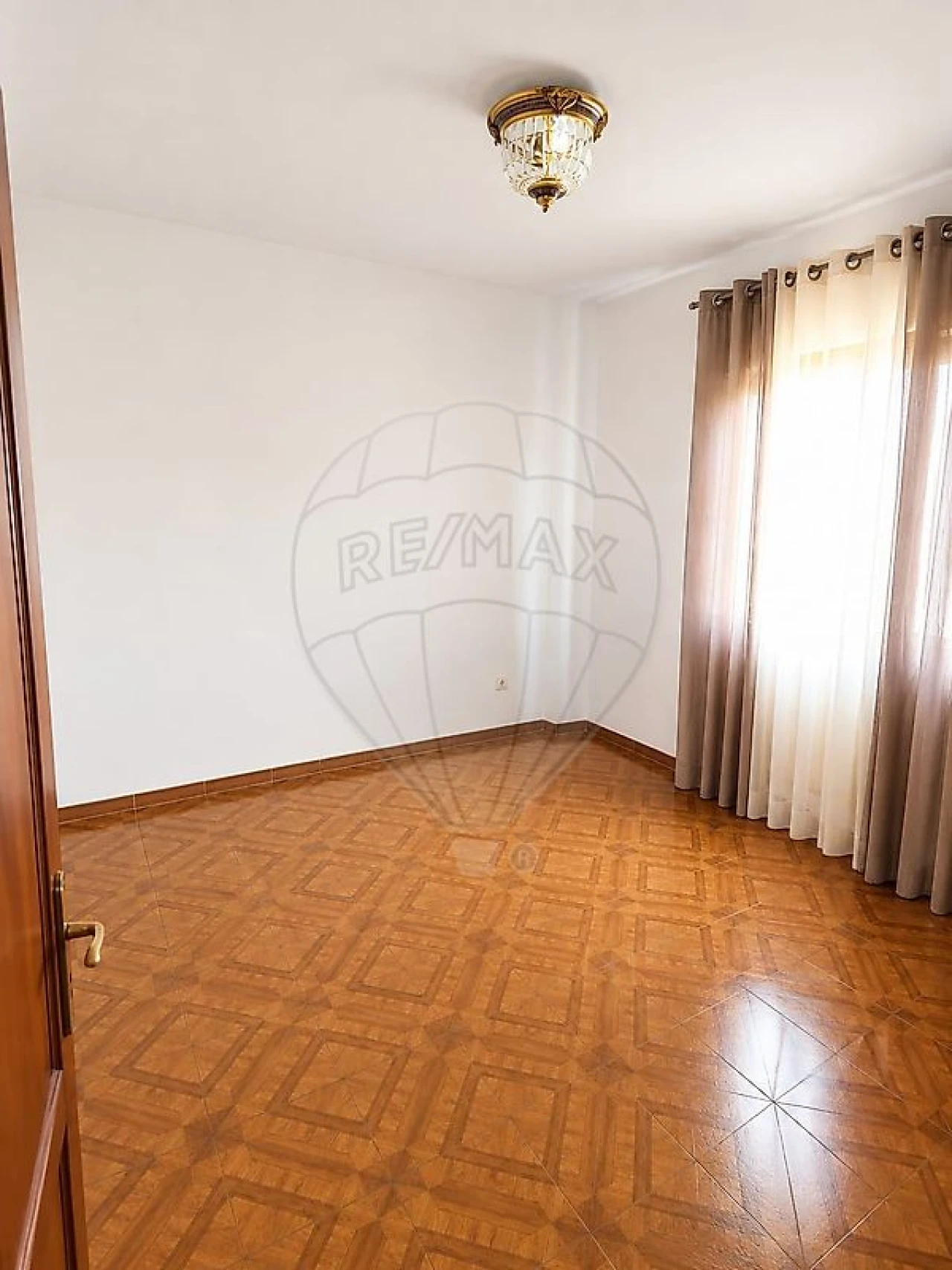 Apartamento T3 para Venda em Odivelas Foto 3