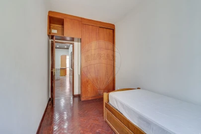Apartamento T2 para Arrendamento em Moscavide e Portela