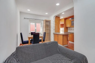 Apartamento T2 para Arrendamento em Moscavide e Portela