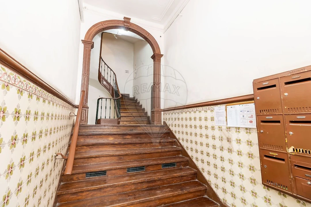 Apartamento T4 para Venda em Arroios Foto 2