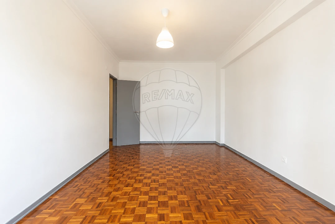 Apartamento T2 para Venda em Laranjeiro e Feijó Foto 11