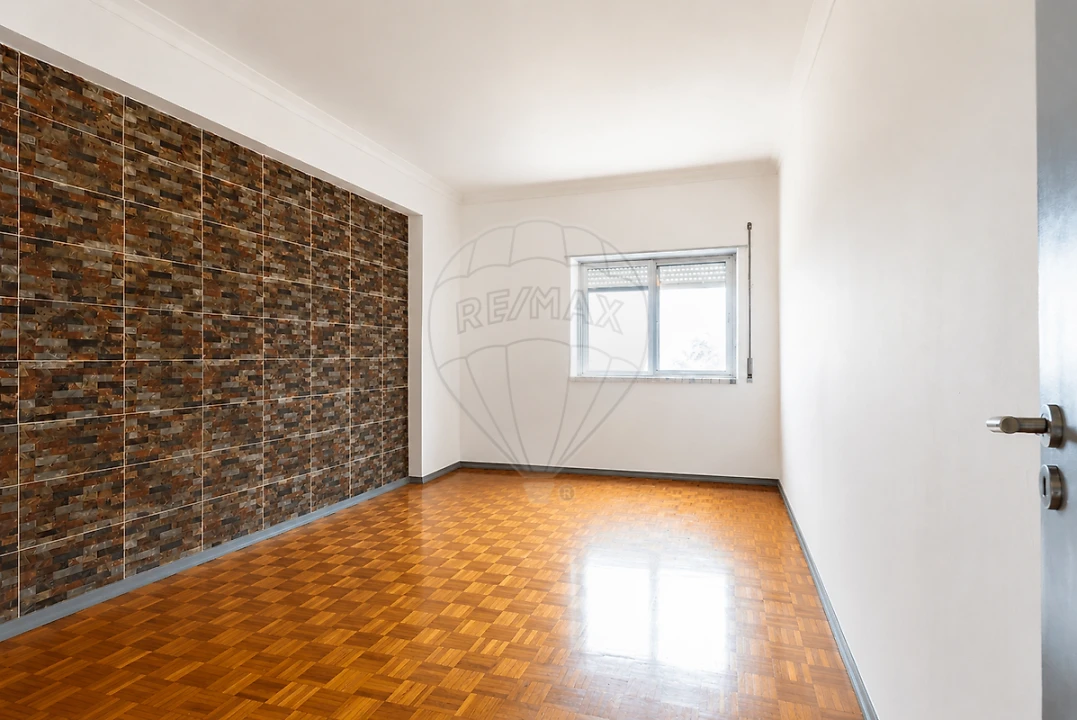 Apartamento T2 para Venda em Laranjeiro e Feijó Foto 7