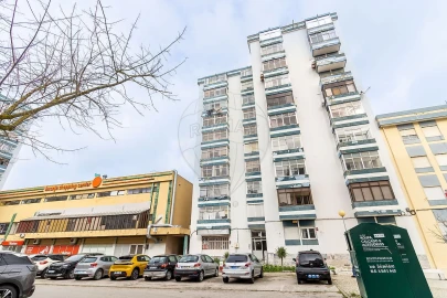Apartamento T2 para Venda em Laranjeiro e Feijó