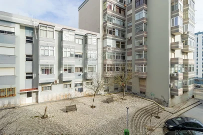 Apartamento T2 para Venda em Laranjeiro e Feijó
