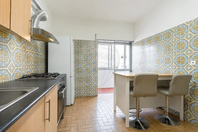 Apartamento T2 para Venda em Laranjeiro e Feijó
