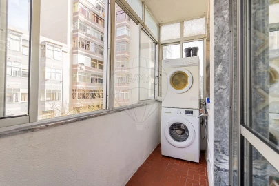 Apartamento T2 para Venda em Laranjeiro e Feijó