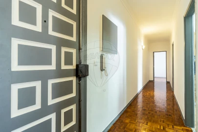 Apartamento T2 para Venda em Laranjeiro e Feijó