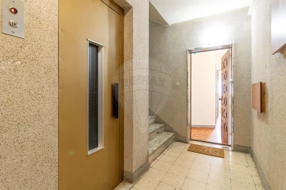 Apartamento T2 para Venda em Laranjeiro e Feijó