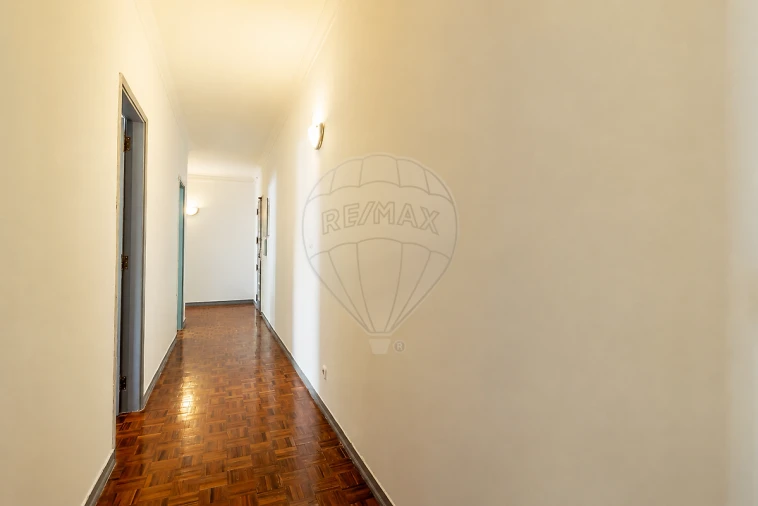 Apartamento T2 para Venda em Laranjeiro e Feijó Foto 10